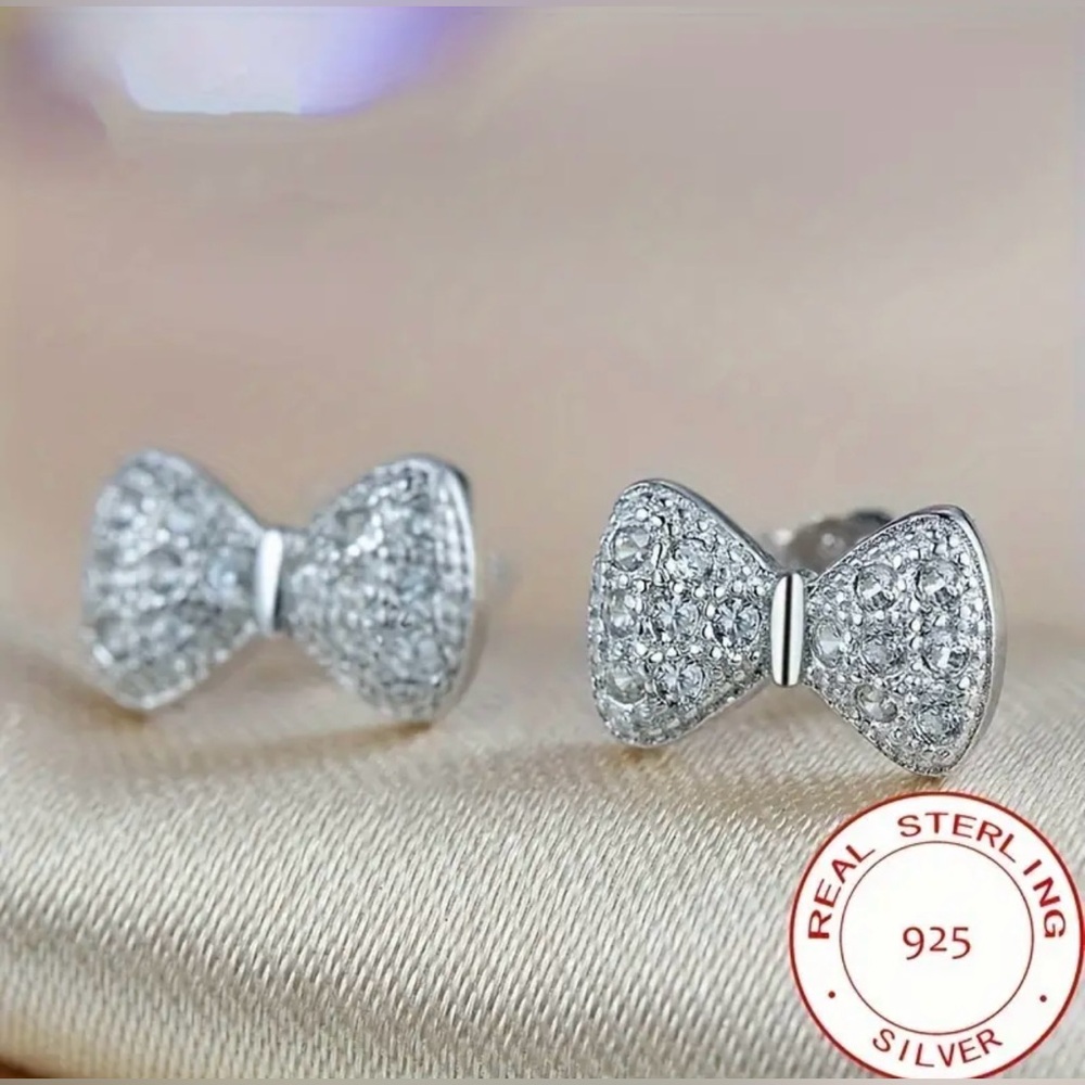 Delicate Silvery Bow Design Stud Earrings 925 Sterling Silver Hypoallergenic
